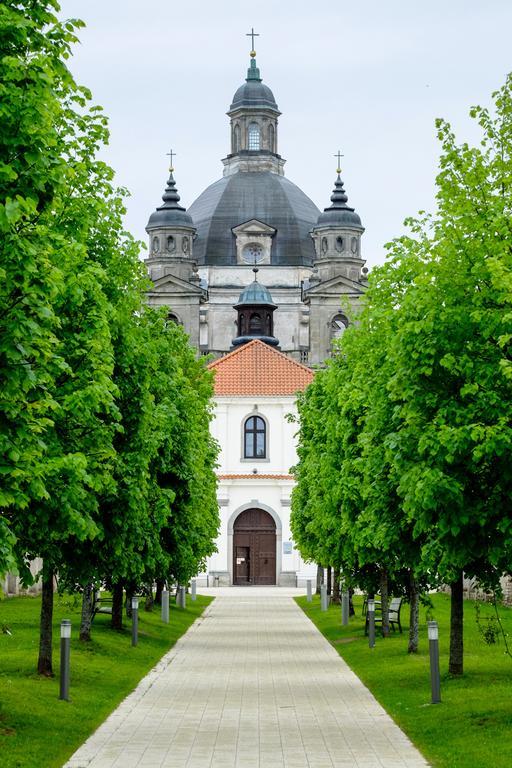 Отель Monte Pacis Каунас Экстерьер фото